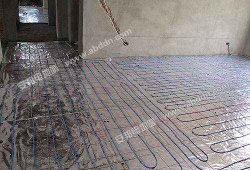 發(fā)熱電纜安裝完成